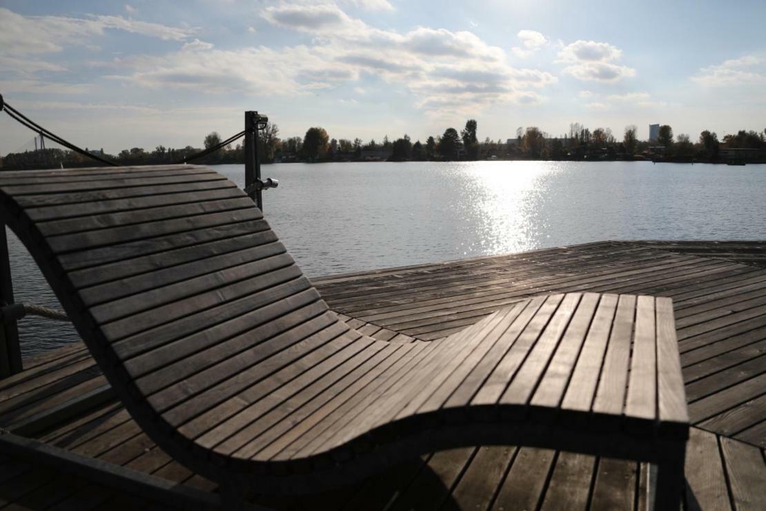 Bungalow At Lake Alte Donau Wien Exteriör bild